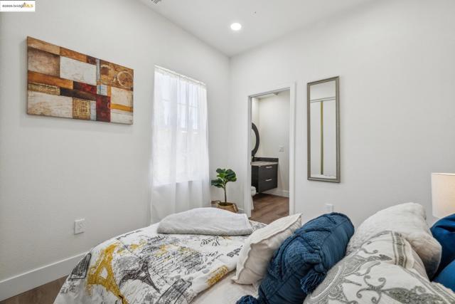 Image 13 of 41 For 1086 61st St