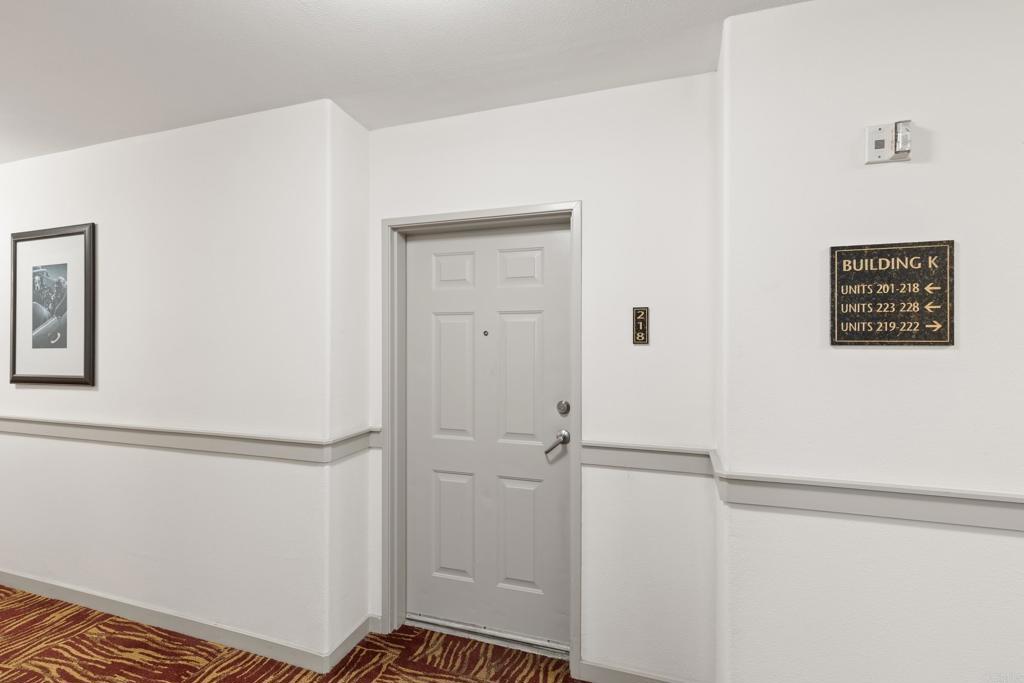 9237 Regents Road - photo 12