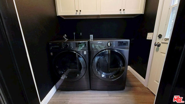 7083 Highcliff Trail, Tujunga CA: https://media.crmls.org/mediaz/0fcff62b-7fc3-44c4-a0ed-0a1a3947686d.jpg