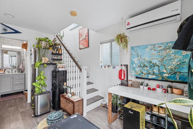 1009 S Cleveland Street, Oceanside CA: https://media.crmls.org/mediaz/0fd0391c-c46d-481b-8881-89ef83852ca6.jpg