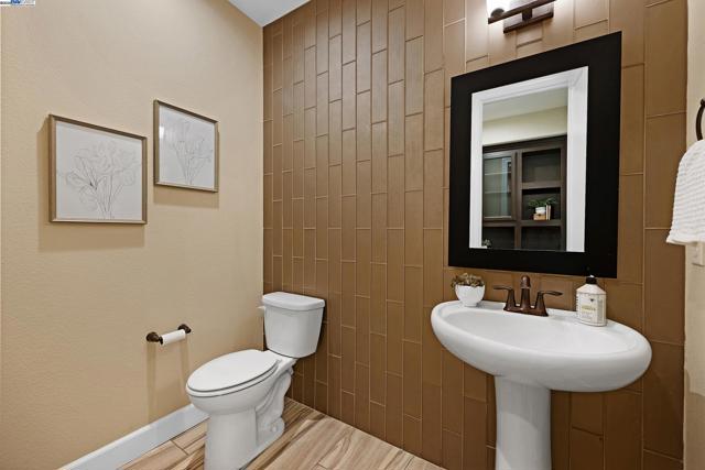 3838 Santa Fe Lane, Tracy CA: https://media.crmls.org/mediaz/0fd0468b-62a0-4dd7-8f94-f7a480dc7d39.jpg