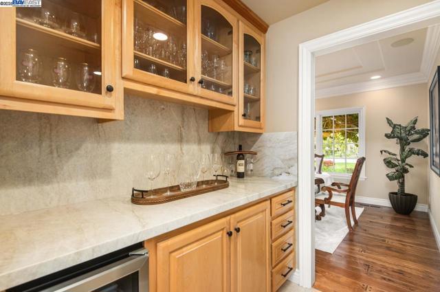 3029 Alburni Ct, Pleasanton CA: https://media.crmls.org/mediaz/0fd04e5d-3165-46eb-b857-f5fc83bc6790.jpg