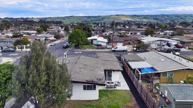 27707 La Porte Ave, Hayward CA: https://media.crmls.org/mediaz/0fd080be-19f2-4144-8b7d-3897a736328f.jpg