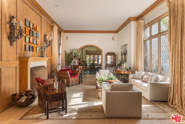 Image 2 of 26 For 1006 Rexford Drive