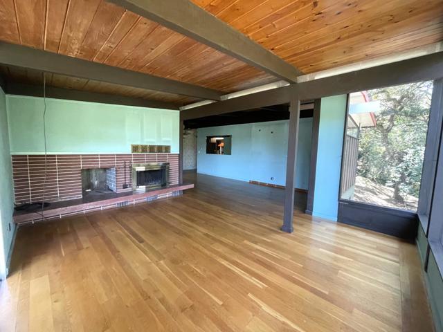 1245 Chula Vista Drive, Belmont CA: https://media.crmls.org/mediaz/0fd0b501-654e-4f21-a44c-e2618783aae2.jpg