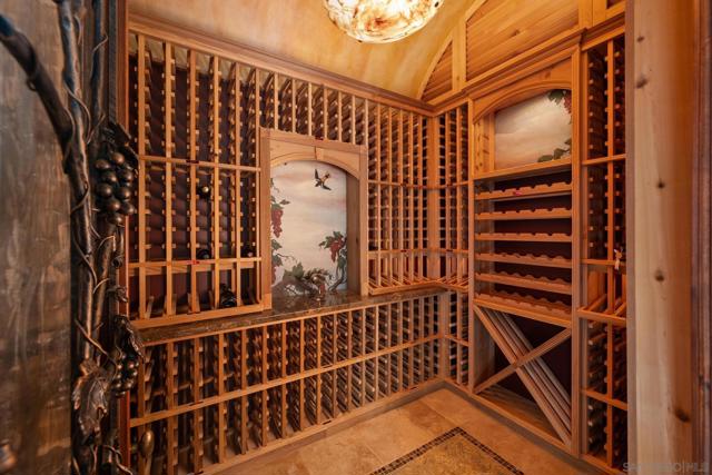 15707 Blue Crystal Trl, Poway CA: https://media.crmls.org/mediaz/0fd10f91-ddcc-428e-aa43-724e4d480b51.jpg