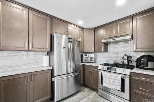 Detail Gallery Image 3 of 22 For 514 Jamacha Rd 23j,  El Cajon,  CA 92019 - 2 Beds | 1 Baths