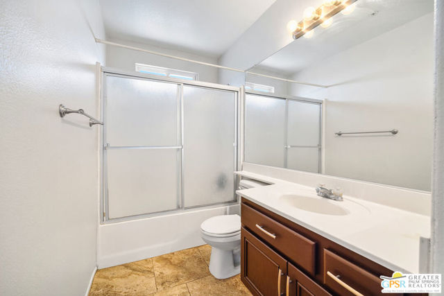 66735 El Dorado Place, Desert Hot Springs CA: https://media.crmls.org/mediaz/0fd14871-f98f-4d83-90fd-a5c00c404355.jpg