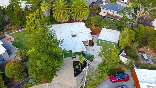 35 French Creek Place, San Mateo CA: https://media.crmls.org/mediaz/0fd163bc-8886-46ce-b2ab-f2fd323b5dbb.jpg