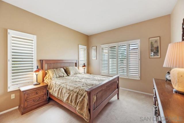 12674 Carmel Country Rd, San Diego CA: https://media.crmls.org/mediaz/0fd1d54e-a1e9-4281-87b4-2dd334852cff.jpg