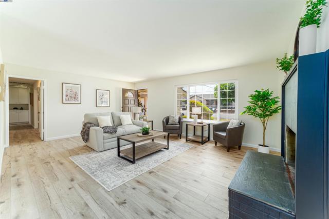 709 Covina Way, Fremont CA: https://media.crmls.org/mediaz/0fd1dba2-f250-4f4e-bd1a-3a41d342faa5.jpg