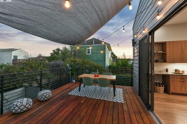 Image 21 of 51 For 730 Henry Street