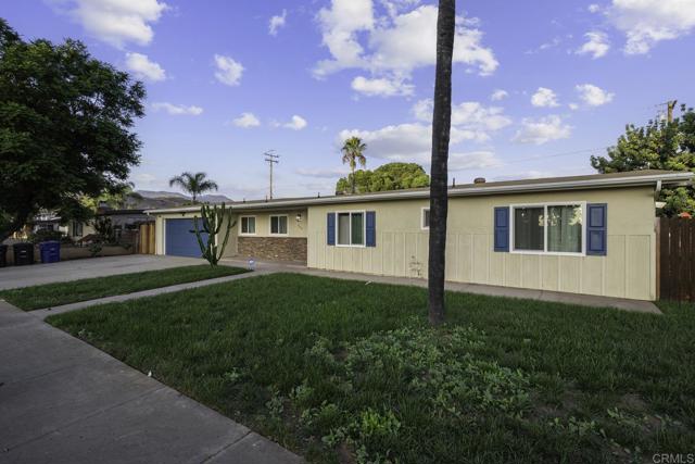 9903 Lindo Lake Place, Lakeside CA: https://media.crmls.org/mediaz/0fd21b27-1b1f-4dea-a968-2a40b7fe241c.jpg