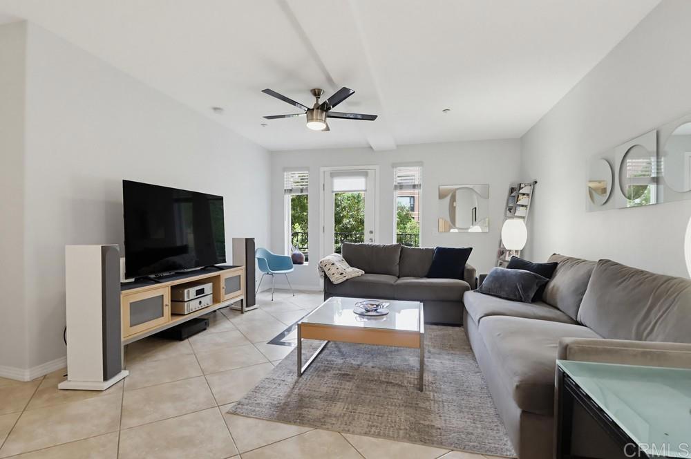 301 W G St - photo 10