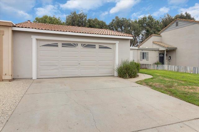 1631 Cherokee Drive, Salinas CA: https://media.crmls.org/mediaz/0fd2dcc9-dc2a-476b-ac75-bcdd3b0e5acf.jpg