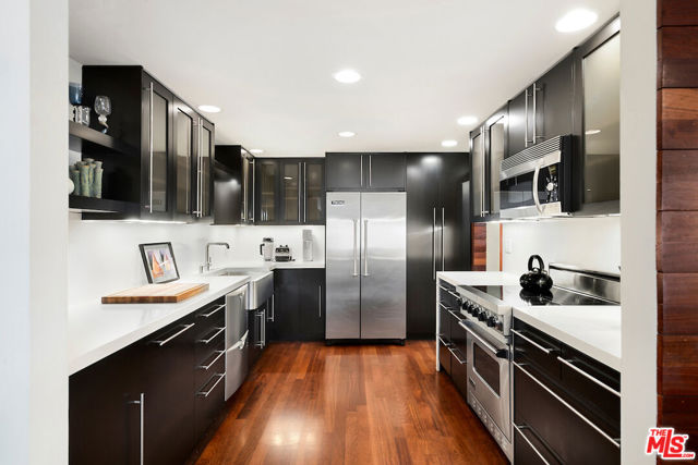 1118 3rd Street, 205 photo 8