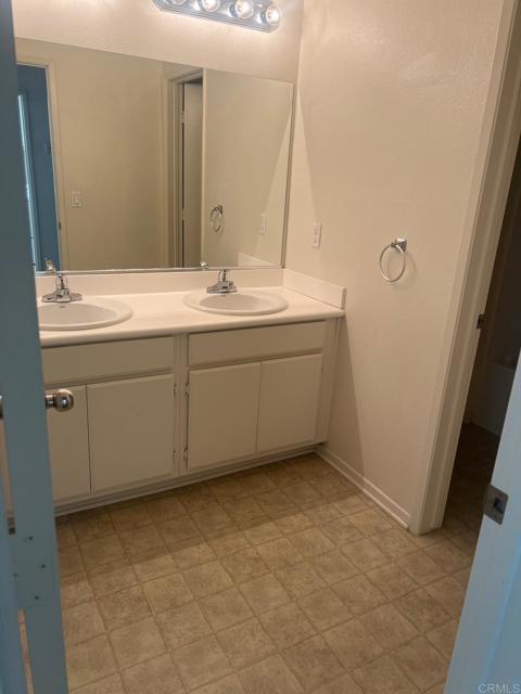 1345 Santa Diana Road, Chula Vista CA: https://media.crmls.org/mediaz/0fd2f6be-cb6f-4764-8da6-7167a82af2dd.jpg