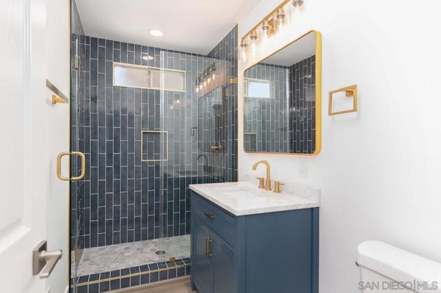 4361 Alamo Dr, San Diego CA: https://media.crmls.org/mediaz/0fd35c8d-f393-4268-8a6f-f9ec688659a8.jpg