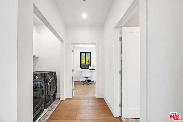 4841 Minden Place, Los Angeles CA: https://media.crmls.org/mediaz/0fd36ae3-ff0d-4a66-96e2-280536ee3f4e.jpg