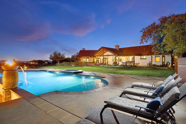38408 Mesa Rd, Temecula CA: https://media.crmls.org/mediaz/0fd37ef1-2408-4904-9d3c-04cc74d353f7.jpg
