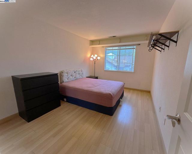 906 Vista Pointe Dr, San Ramon CA: https://media.crmls.org/mediaz/0fd38966-198e-4feb-ae88-5156440587c8.jpg
