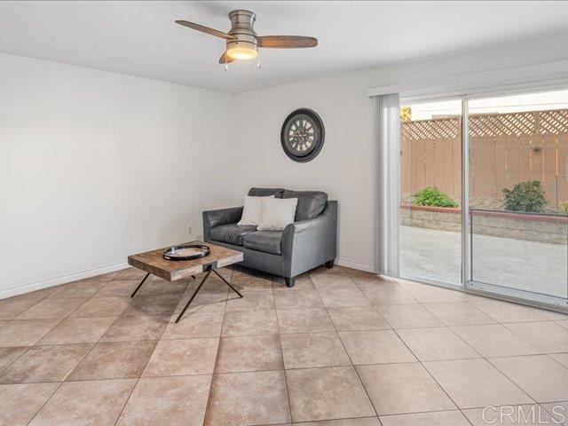 1527 Avenida Rosa, Chula Vista CA: https://media.crmls.org/mediaz/0fd3dcbc-cd7b-4a88-8e0e-57cc7af98f04.jpg