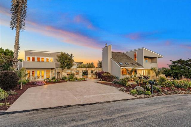 405 Heather Point Lane, Watsonville CA: https://media.crmls.org/mediaz/0fd56355-d044-4bdd-ae20-db9977585258.jpg