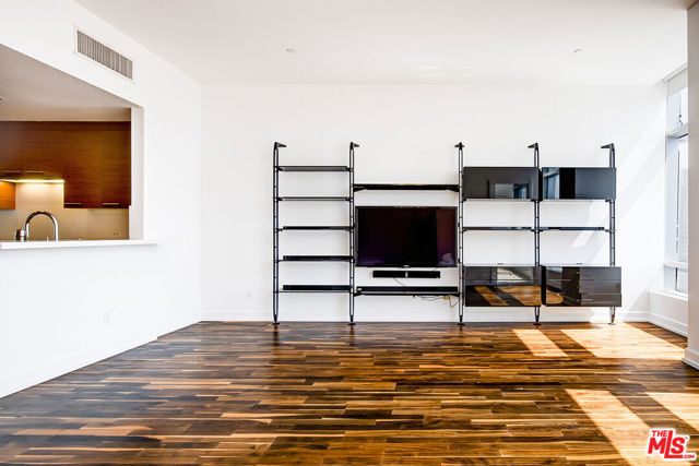 900 W Olympic Boulevard, Los Angeles CA: https://media.crmls.org/mediaz/0fd5affa-bc47-410f-8cef-23fb4b371cf4.jpg