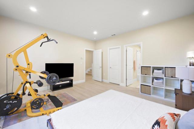 Image 33 of 63 For 3039 Ruby Avenue