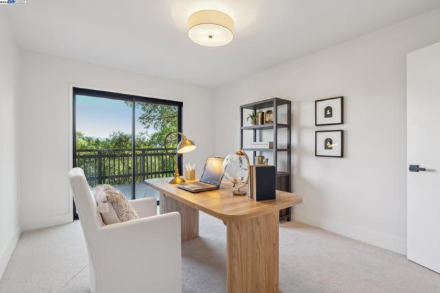 361 Castle Crest Rd, Alamo CA: https://media.crmls.org/mediaz/0fd73edd-c406-4971-9aa6-da6ba6af4fbc.jpg