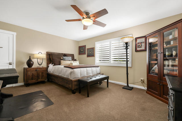 76745 Chrysanthemum Way, Palm Desert CA: https://media.crmls.org/mediaz/0fd77c79-b118-4278-8a5a-01de7fd3a293.jpg