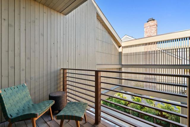 345 Oxford Way, Santa Cruz CA: https://media.crmls.org/mediaz/0fd7ee14-2139-4d7e-b1b2-e7aabdbc20f4.jpg