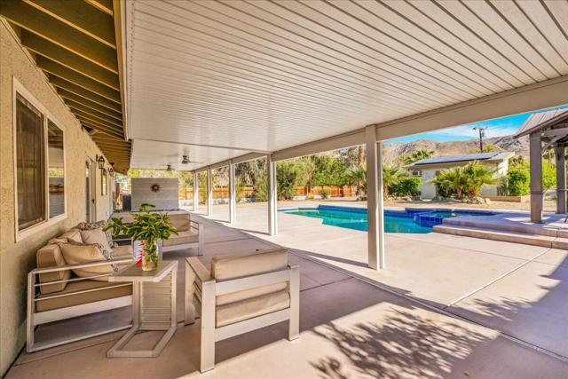 68035 Valley Vista Drive, Cathedral City CA: https://media.crmls.org/mediaz/0fd8be9d-8f82-479f-8ace-5177fbb65e9e.jpg