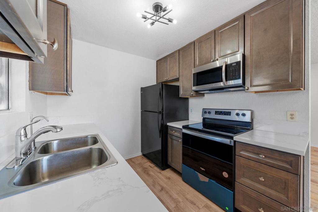 11175 Kelowna Rd - photo 13