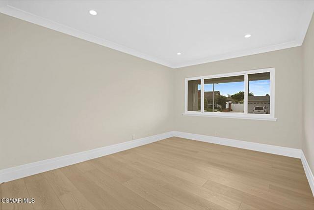 21_11946770_184500_184500-EM-121