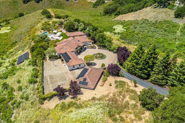 25926 Puerta Del Cajon, Monterey CA: https://media.crmls.org/mediaz/0fd9ab9c-1957-41c2-9283-b26281d47bfc.jpg