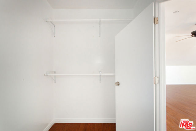 547 Brooks Avenue, Venice CA: https://media.crmls.org/mediaz/0fd9e291-352a-4814-9950-bb43b8ab380b.jpg