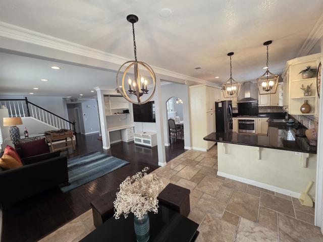 7444 Mason Heights Lane, San Diego CA: https://media.crmls.org/mediaz/0fda1a5c-d444-47b9-a3fd-2ec054528343.jpg
