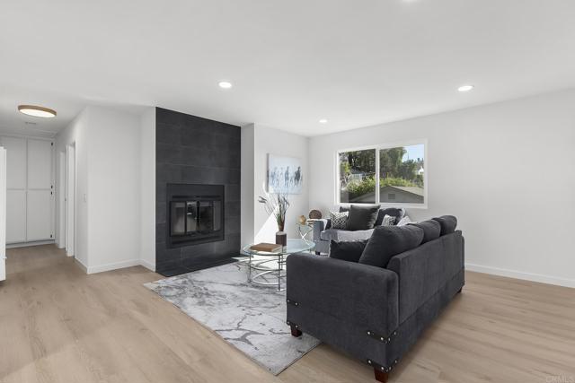 Image 5 of 32 For 1307 Coronado Ave