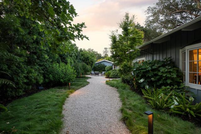 343 Lloyden Park Lane, Atherton CA: https://media.crmls.org/mediaz/0fdad2f1-fe80-431f-bd7d-5a59e7970e86.jpg