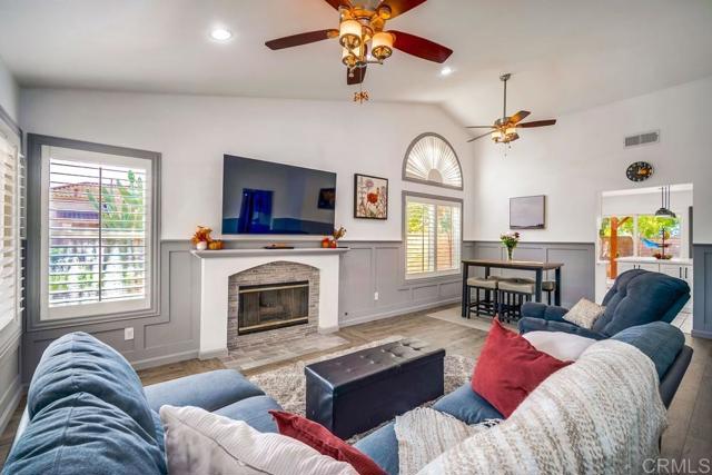 39685 ALMANSA, Murrieta CA: https://media.crmls.org/mediaz/0fdb06db-2f57-458f-98c2-75fdbcaa7d25.jpg