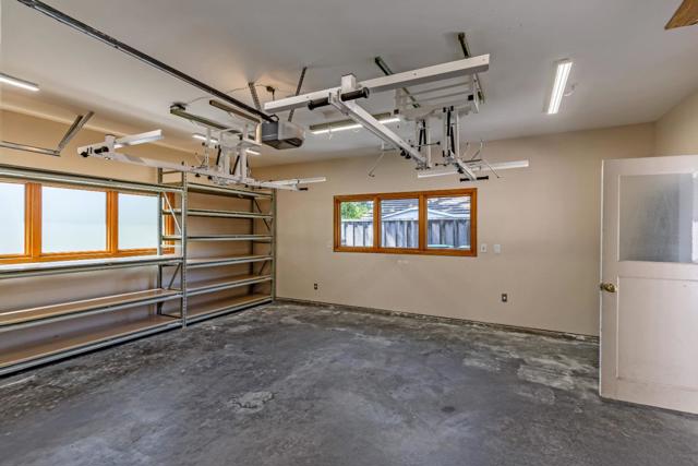 12457 BROOKGLEN Drive, Saratoga CA: https://media.crmls.org/mediaz/0fdb5045-e19d-450b-a9c6-b1167460551d.jpg