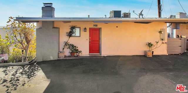 8500 Magnolia Dr, Los Angeles, CA 90046