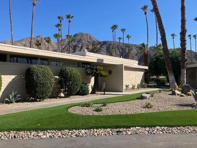 76795 Lark Drive, Indian Wells CA: https://media.crmls.org/mediaz/0fdcab73-5473-4a1e-9ec5-ca03ed6969a0.jpg
