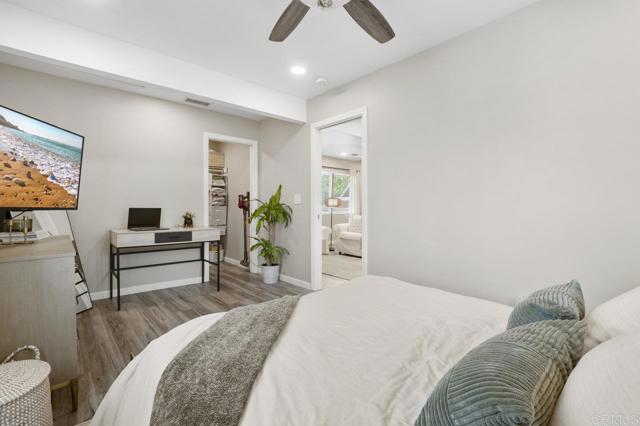 131 H Avenue, Coronado CA: https://media.crmls.org/mediaz/0fdd5a6d-6768-4d1a-8e0a-d163ab531e49.jpg