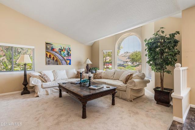 2753 Deerwood Avenue, Simi Valley CA: https://media.crmls.org/mediaz/0fdd92af-3d96-41cf-bb8a-4fa5d7f79c60.jpg