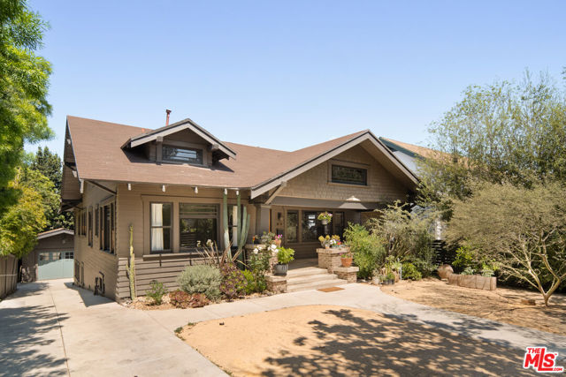 1421 Edgecliffe Drive, Los Angeles CA: https://media.crmls.org/mediaz/0fde5a66-f492-4c59-90b1-08b9c5880179.jpg