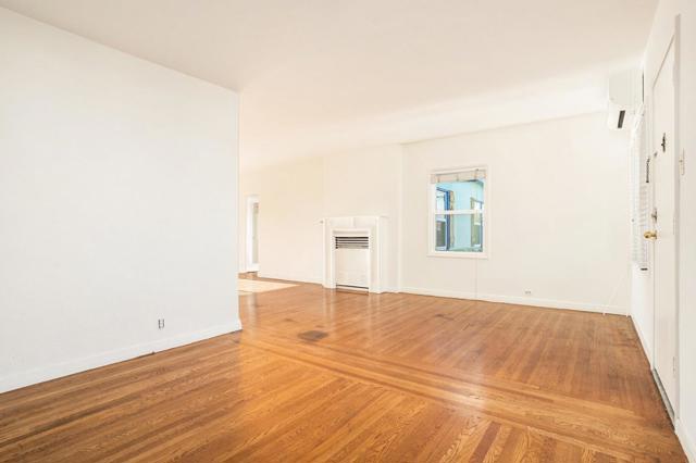 831 E 17th Street, Oakland CA: https://media.crmls.org/mediaz/0fe089be-6124-4d61-884f-236b714d2225.jpg