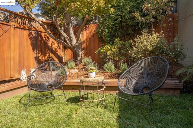 4008 Woodruff Ave, Oakland CA: https://media.crmls.org/mediaz/0fe1680d-600f-4960-8234-eee8ab92bf72.jpg