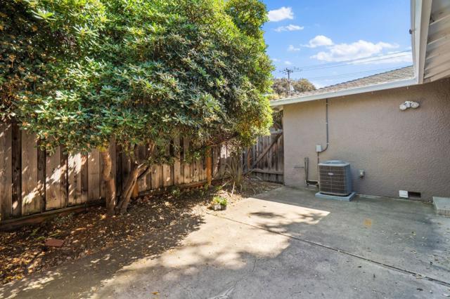 12 Church Street, Mountain View CA: https://media.crmls.org/mediaz/0fe190b9-3ea2-43ee-b29c-7bec5e11b35a.jpg